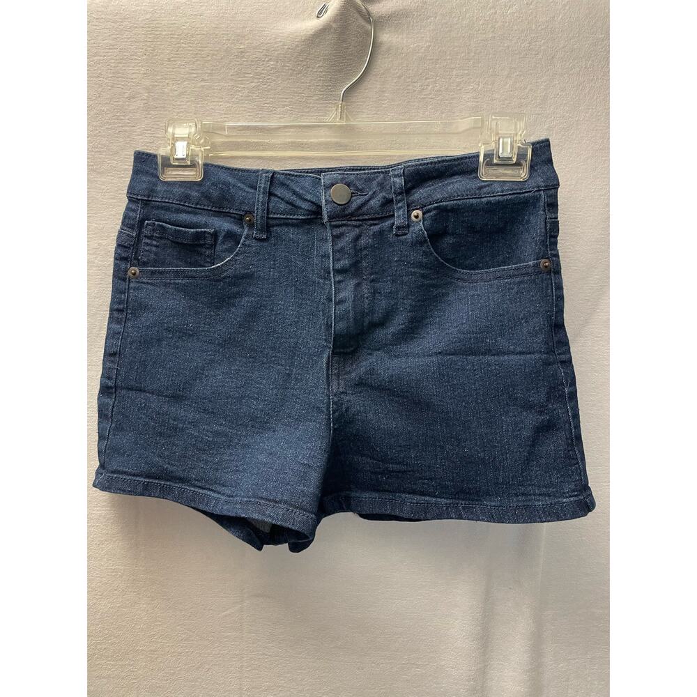 Forever 21 denim blue jean shorts‎ size 28
